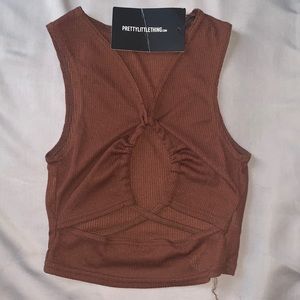 Rib cross front cutout sleeveless top